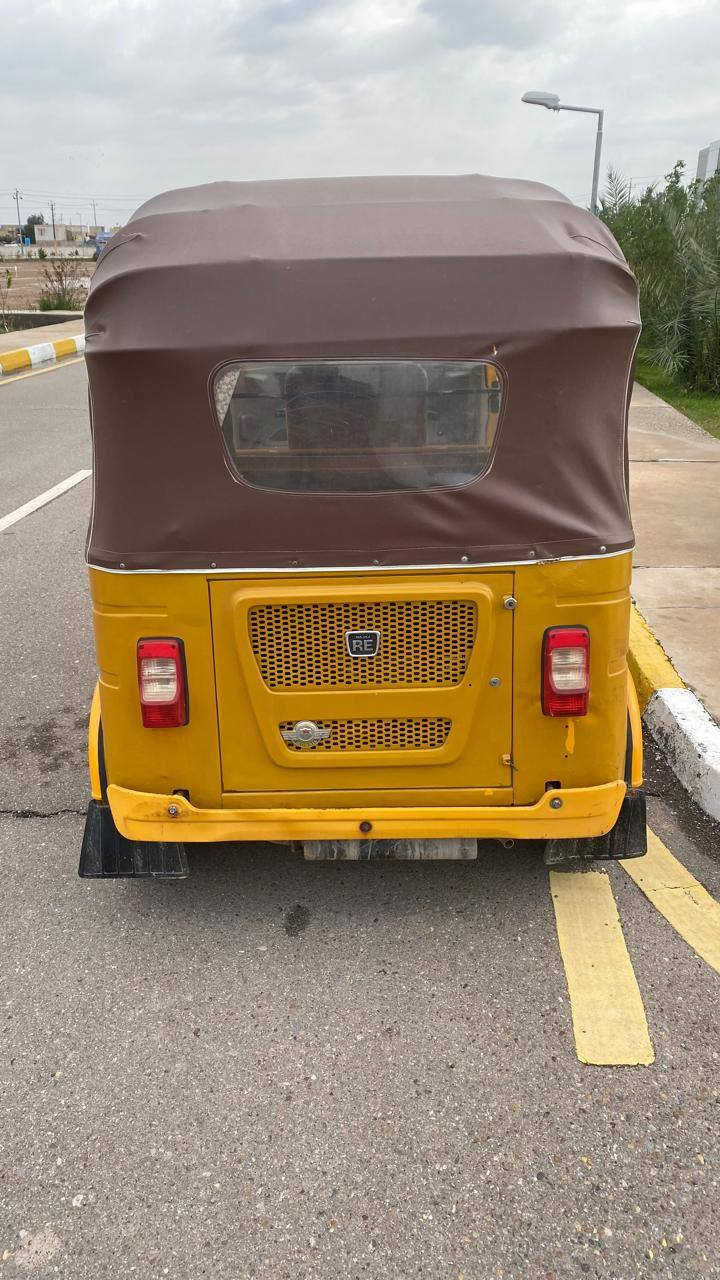 تكتك لبيع 21 اوراق شاكر لونين مفتوحه وكشره نضيفه العماره حي العسكري مكلف بنشر لا تراسل ***********
