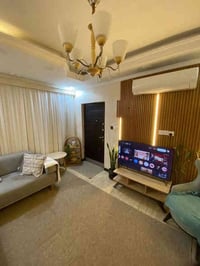 الشعب قرب شارع عدن • ٥٠م • واجهة ٥م