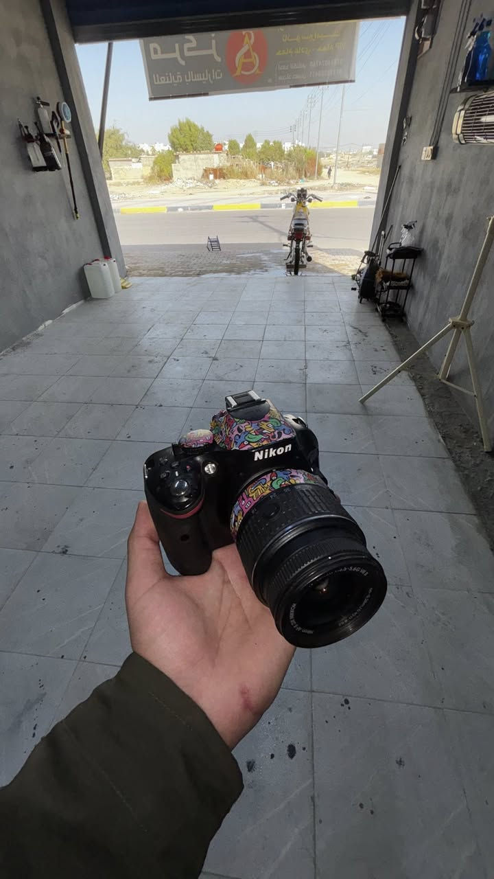 السلام عليكم خواتي كامرة نيكون 5200كامره نضيفة تصوير فوتو الكامرة ويه عدسة ويه بطاريتين ويه بور شاحنه خارجي جنطة ب 350الف مكاني كربلاء رقمي 

0780 021 1956
