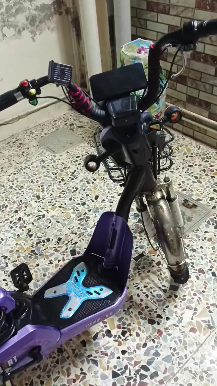 للبيع بايسكل شحن موديل 2024 سعر 120 ألف بي مجال رقم ***********
