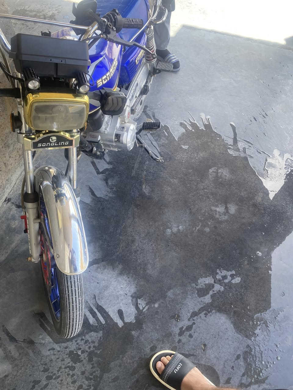 سلام عليكم دراجه يراني محرك 200موديل 24 دراجه حلوه وكهرابايات كلها شغاله سعر 700وهاذ رقمي بي واتساب ***********
