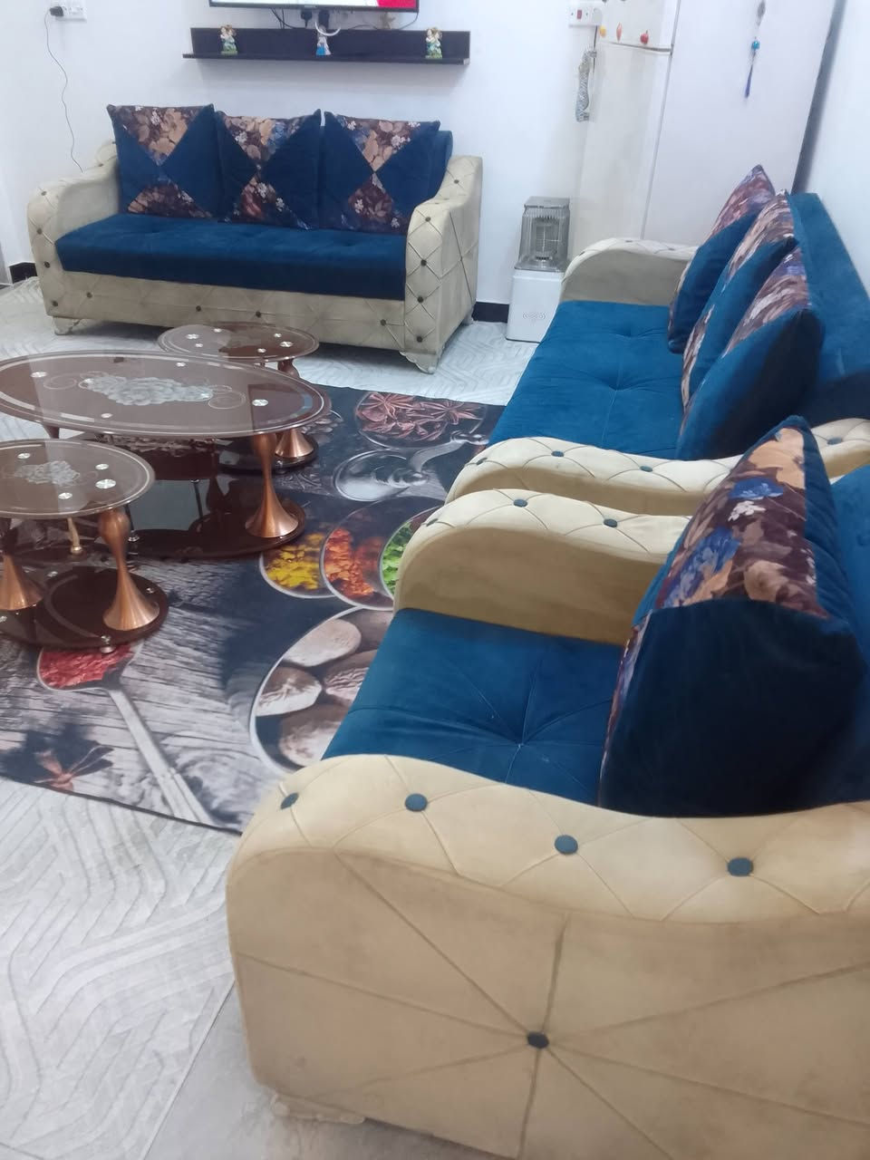 تخم تركي عشر مقاعد للبيع مع طبلات ٣للاستفسار الاتصال على الرقم ***********
