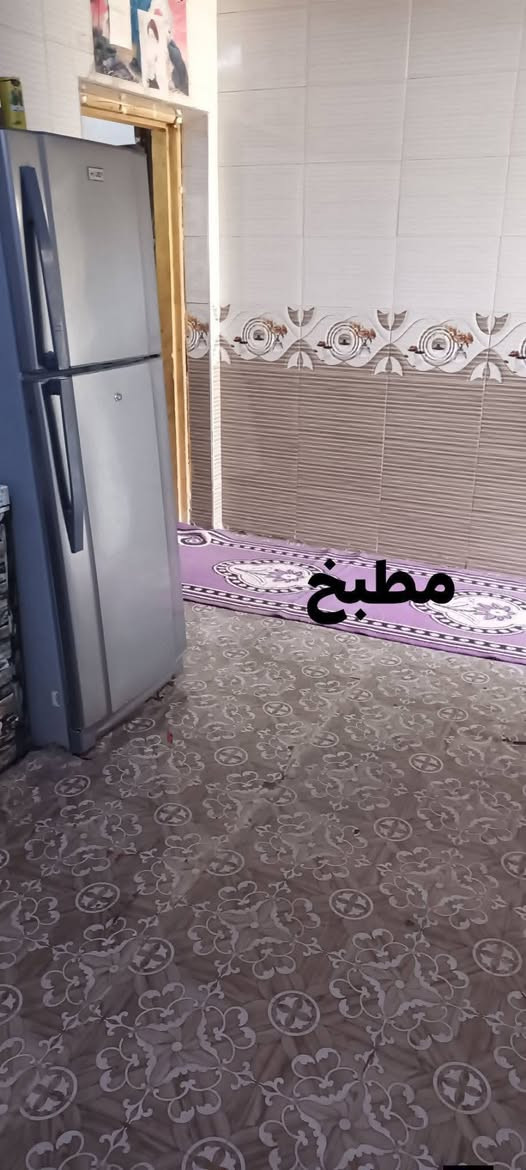 بيت للبيع.  مستعجلين ع بيعته مساحه 150 متر يحتوي علئ 3غرف   وصاله واستقبال وحمام وتواليت داخلي وخارجي مكشوفات 2. البيت كامل من كلشي كهرباء وماي مكان كوفه دور الحوزه.سعر 30 وبي مجال   للاستفسار اكثر اتصلو ع رقم ***********

