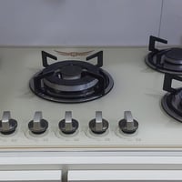 مكواة فلات • ماركة LCS • نظيفه