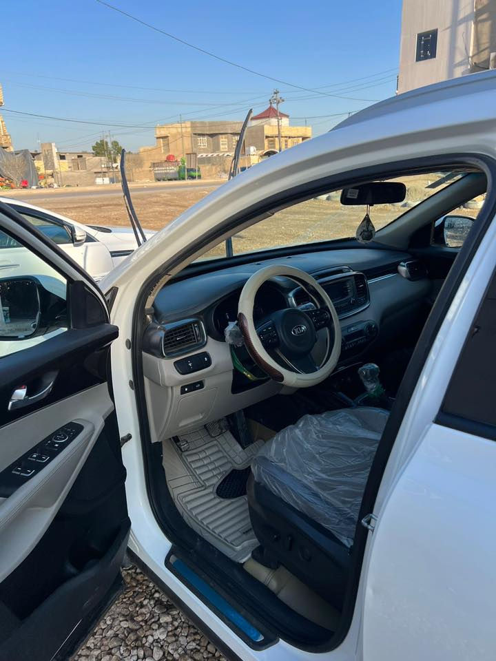 السلام عليكم سورنتو موديل 17 سياره جديده السياره بأسمي رقم بغداد هزه جديده سنويه ل29 مواصفات السياره بصمه جنطه ذكيه حساس امامي وخلفي مري شفط جلد لونين تبريد ٣قطع 7راكب تبريد ثلج السياره مكفوله كفاله عامه محرك 6سياره جديده حيل ماشيه 84تحويل ثاني يوم بعد هواي مواصفات السعر 235وبيها مجال بسيط للاستفسار متوفر واتساب ورقم ***********مكاني بابل
