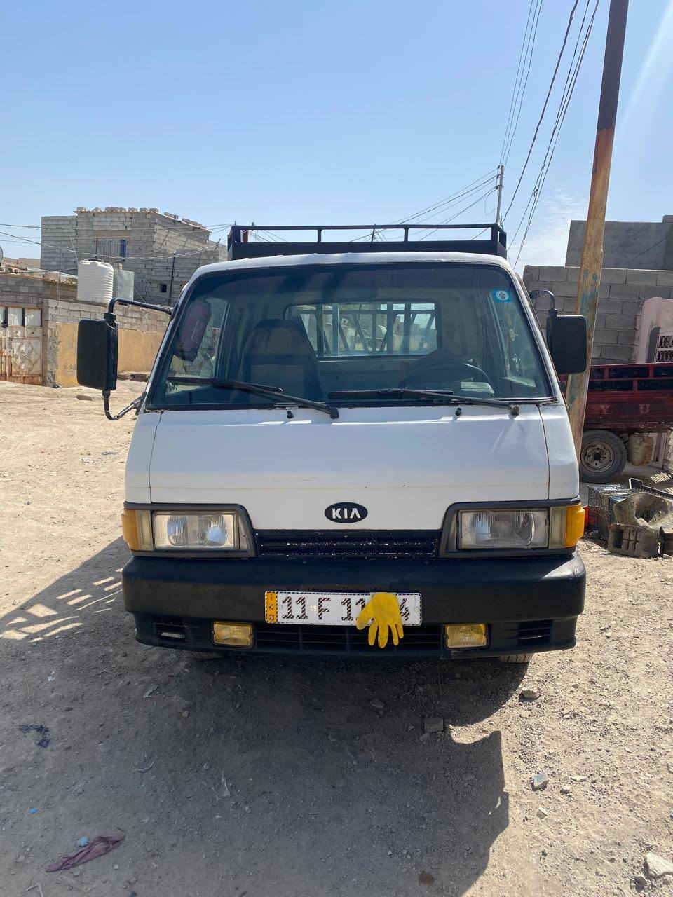 للبيع السيارة بأسمي موديل94 بنكو مشروع وطني بغداد رقم جديد تجي ابيعها الك من البيت وشرط التحويل بأقل من 15 يوم بنفس يوم البيع عقد مروري وبراءة ذمة غير هالشي ما ابيع  السيارة رايدها ب43 وتاخذ كل ملحقاتها سبيرات على جك هايدروليك على مثلثة وطفاية وكل العدة المشتريهن كلشي تاخذ 
مو اكو اليبيع تره كلشي ينزل منها وهنه ميسون كلهن مايسون ورقة 
مكاني ديالى بعقوبة 
***********
***********
