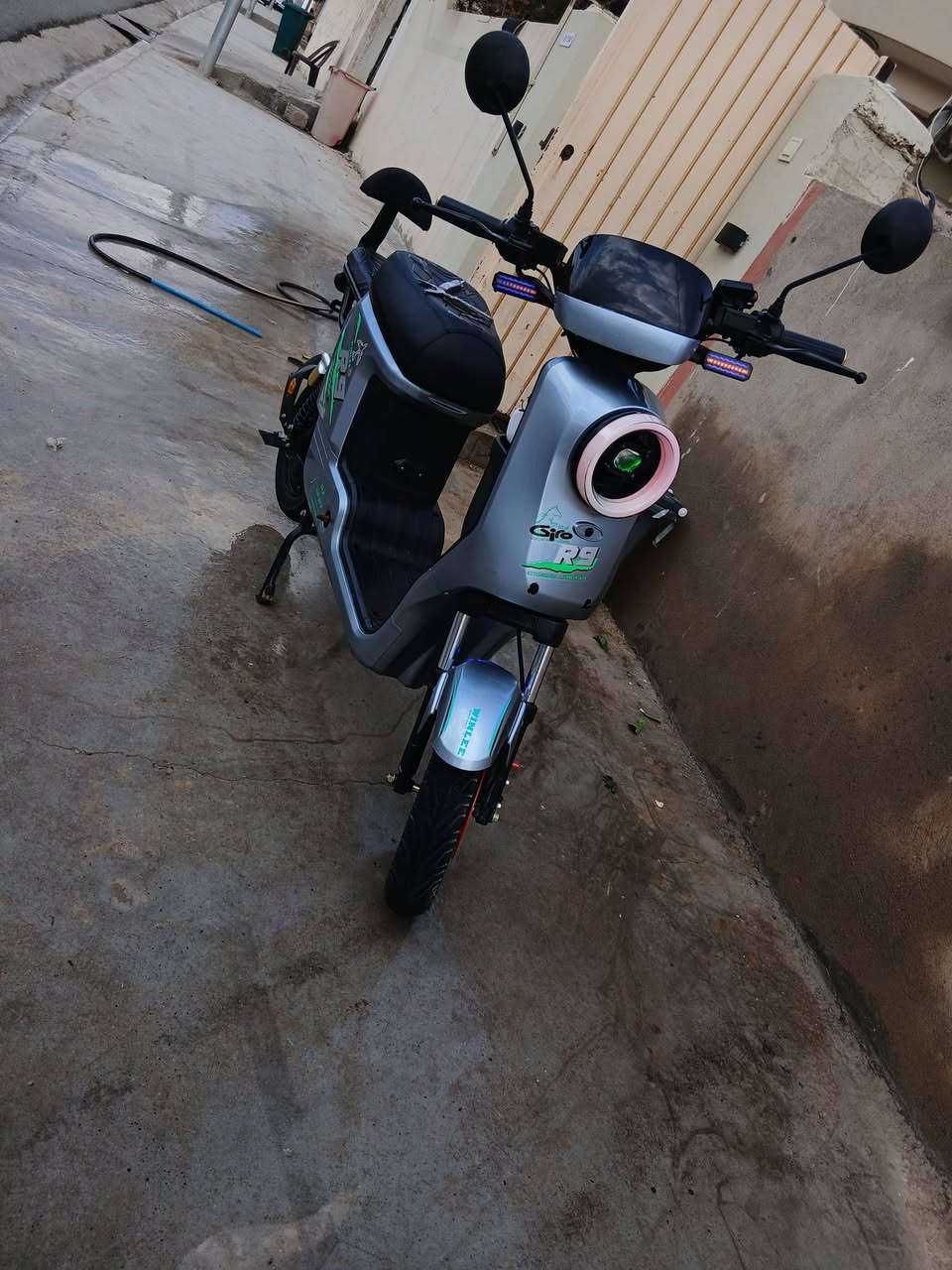 ماطور شحن للبيع نوع R9 اخو الجديد باب اول موديل ٢٠٢٥ السعر ٤٧٥ /الاتصال ***********
