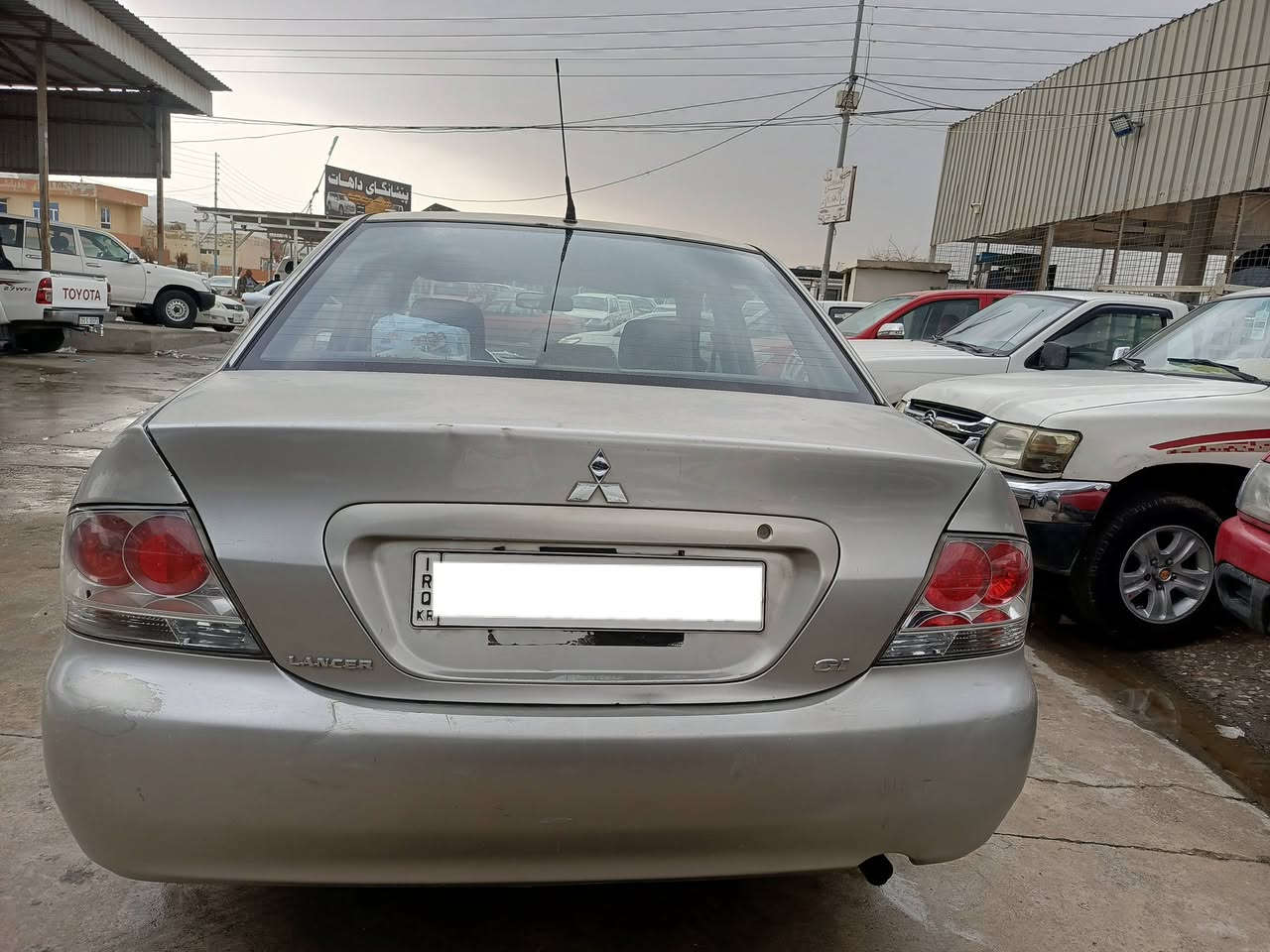 سڵاوی خواتان لێبێ 👋
لانسەر 2007 بۆ فرۆشتن 😍
پێش و دوای کەپسە لەسەر دەقی شەریکە ماوەتەوە
نوقسانی نیە زۆر پاک و جوانە 
یەک پەڵە بۆیاخ و کاڵبونەوەیەکی کەمی هەیە بێ ناو گرتن 
دەعمی نیە مەسرەفی نیە
 جام و ئاوێنە کارەبایی قفڵ مەرکەزی 
سپێری شەریکەی تیایە 
مەکینەی بچوکە و بەشەرت بەنزین زۆر کەم دەخوا سەنەوی تا 2030 تازەیە
ماشااللە سەیارەکە زۆر پاکە و جێ استفادەیە
لەسلێمانی.
تەنها جوابی تێل ئەدەمەوە تکایە 
نرخی : 69$ کەمێ مەجال
***********
