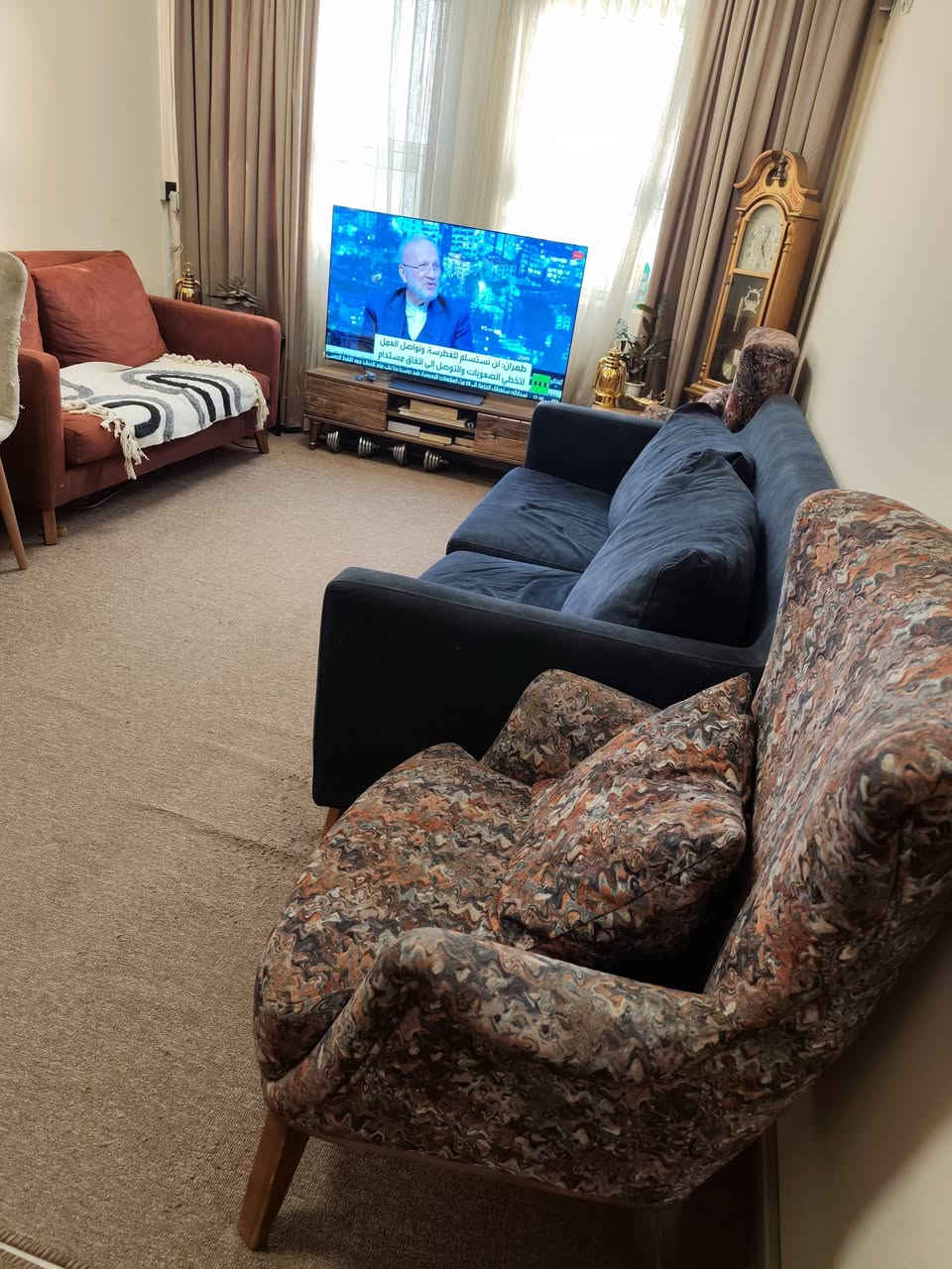 تخم ٧ مقاعد تركي
٣٠٠ وبي مجال بسيط 
بغداد بسماية 
***********
