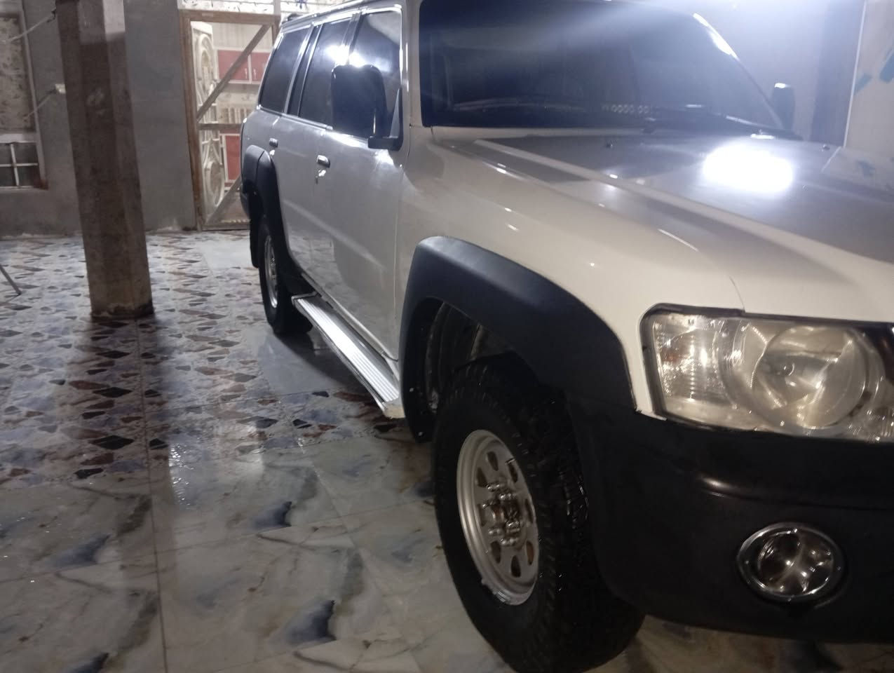 سلام عليكم نيسان باترول مديل 2002ومحدثه كير مكينه اكسن لوكير وتبريد وكهربايات كله شغاله والسياره خير من الله وبيه صبغ بس مال التحديث وعندي سونار رقمه سليمانيه تريد تحويل تريد وكاله السياره مكانه كوت السعر130وبيه مجال الشراي يتصل او يراسلني ***********
