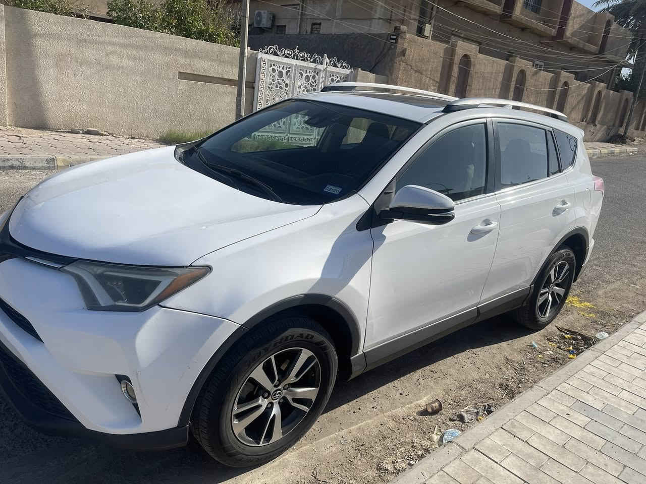تويوتا راف 4
موديل 2018
مواصفات XLE
ماشيه 134,000KM
-فتحه
-بصمه
-رادارات جانبيه
-مثبت سرعه
-تحكمات ستيرن جهتين
شادله لايت زينون
السعر 160$ وبيها مجال
رقمها واسط تحويل ثاني يوم
‏‭0771 110 0933
‏‭0780 515 8802

