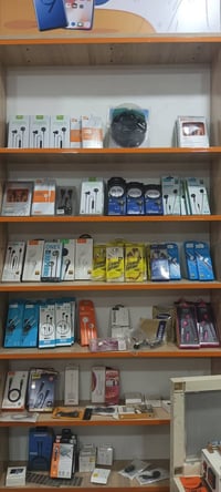 اغراض مكتب • سماعات • كفرات