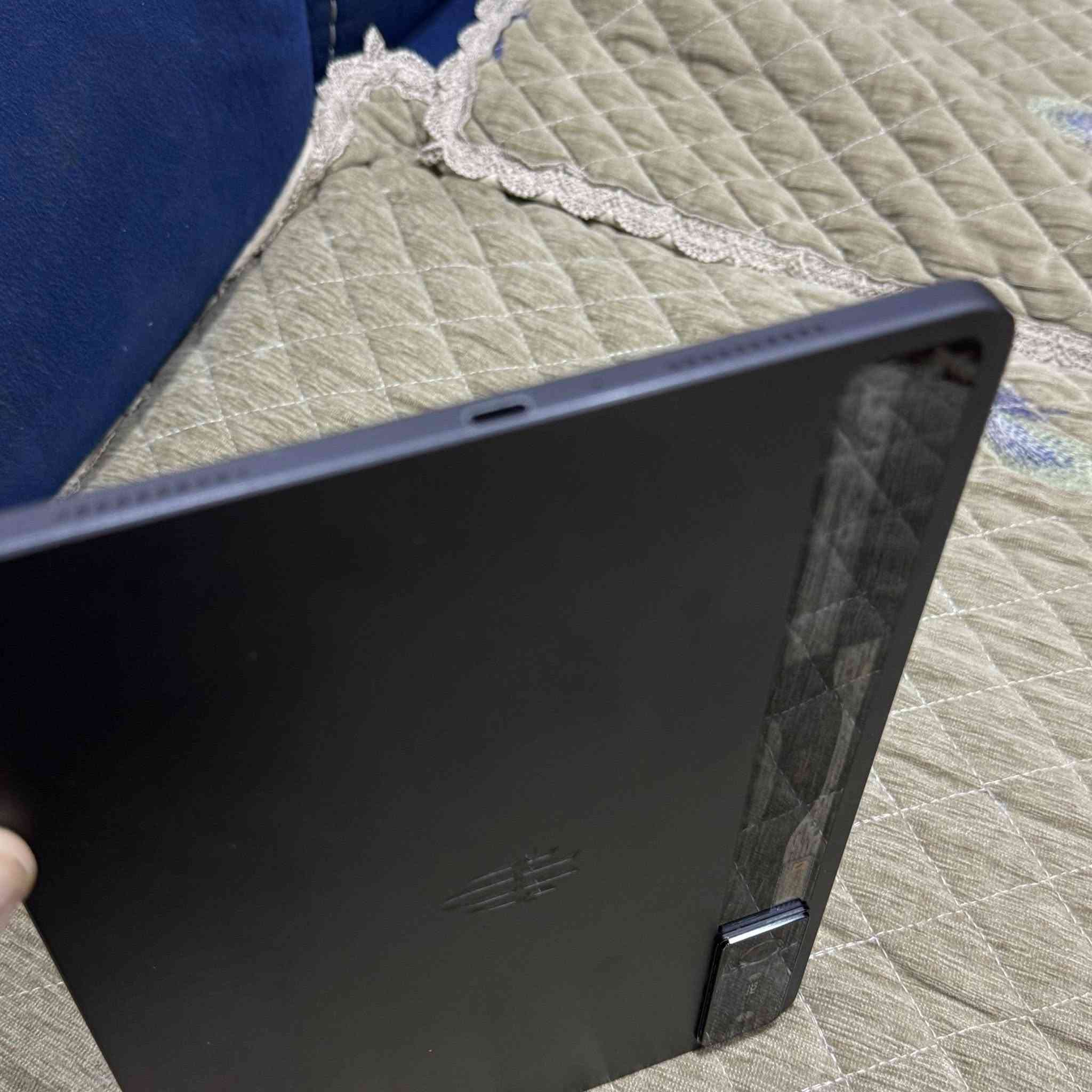 وحش بـ وحش! والفرصة ما تتكرر ⚡️
الجهاز: Red Magic Nova (النسخة العالمية الأقوى)
المواصفات: ذاكرة 512GB والرام العملاق 24GB (أداء طيارة 🚀).
ليش هذا الجهاز بالذات؟
144 فريم ثابتة بدون ذرة لاق (أقوى جهاز
النظافة90% 
كارتونه وكامل ملحقاته .
التبريد: مروحة داخلية تخلي الجهاز ثلج  ال 
السعر 800


**إذا كنت صاحب هذا الإعلان وتريد حذفه لأي سبب، رجاءا أرسل رسالة إلى الدعم الفني**