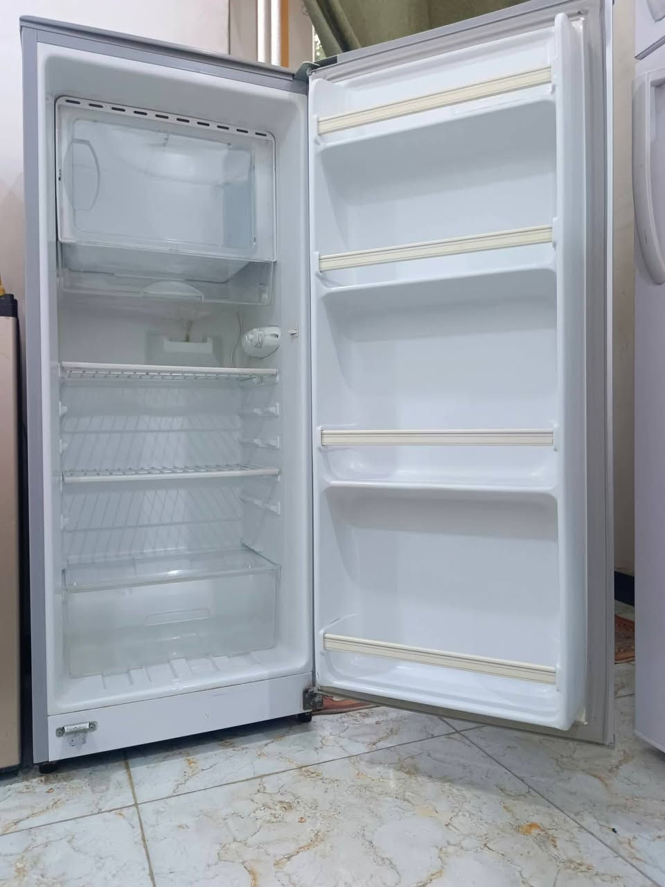 السلام عليكم
يالله اللهم صلي على محمد وآل محمد 
 طباخات للبيع :
_طباخ ايطالي نضافه فول بمعنى الكلمة 
_طباخ الماني ديلوكس نضافه فول بمعنى الكلمة
_طباخ فريش نضافه فول
 _ثلاجه (١٥)قدم استخدام قليل نضافه فول
 وصورة تشهد كدامكم هيه تحجي نضافه
_ثلاجه (٥) قدم نضافه فول
_ثلاجه شركه كيلون  (٨)قدم  استخدام قليل نضافه فول شرط الفحص  
_غساله فول اوتماتيك ١٩كيلو استعمال قليل ، جديدة فول
 
 _للاستفسار /مراسله خاص او اتصال على الرقم
الرقم/***********
