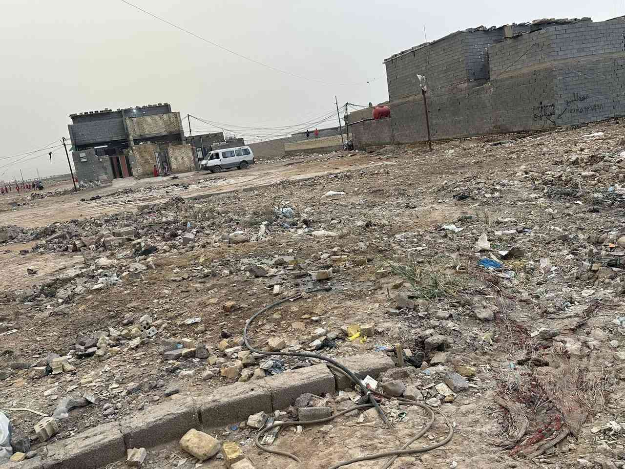 يالله سلام عليكم قطعه ارض البيع المساحه ١٠٠متر واجهه ٥ونزال ٢٠ تتوفر مي كهرباء الفرع مشمول بالخدمات العنوان الحميديه شارع سيد عوده فرع موسسه الفرح اليتام السعر ب٨وبيهه مجال ***********
