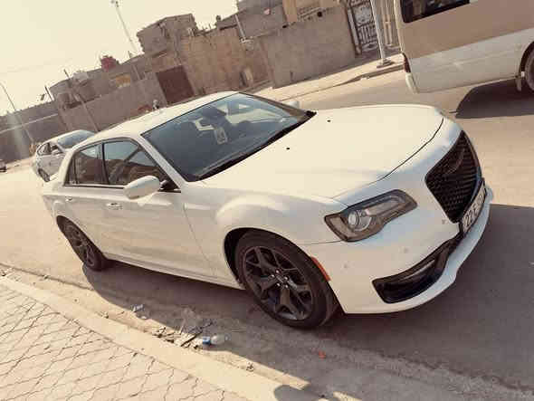 سلام عليكم كرايسلر S300 خليجي
موديل2023  خليجي السياره كفاله عامه رقم اربيل  تريد وكاله تريد تحويل حاضر السياره كلها مغلفه ppf يم مركز باركورد.
السياره امغلفه ارضيتها جلد  سياره كارتون واحلى من صور بهواي 
السياره ماشيه25 الف 
وكالة هارلم .
مواصفات الخليجي معروفه . كشنات تدفئه تبريد استيرن تدفئه . رادار 360 درجه .عدسه دواره .كشنات خزن ميموري  .قيادة ذاتيه .مثبت سرعه  .دمام خلفي .... وهواي مواصفات بعد .
  السياره  ضايفيلها كاربلي عرض شاشه ..
 ------
مكان السياره البصره .
تفييدك السياره اهلا وسهلا ماتفيدك الله يرزقك بالاحسن .
 *********** واتساب موجود
السعر390 بيها مجال قليل وبخدمتكم
