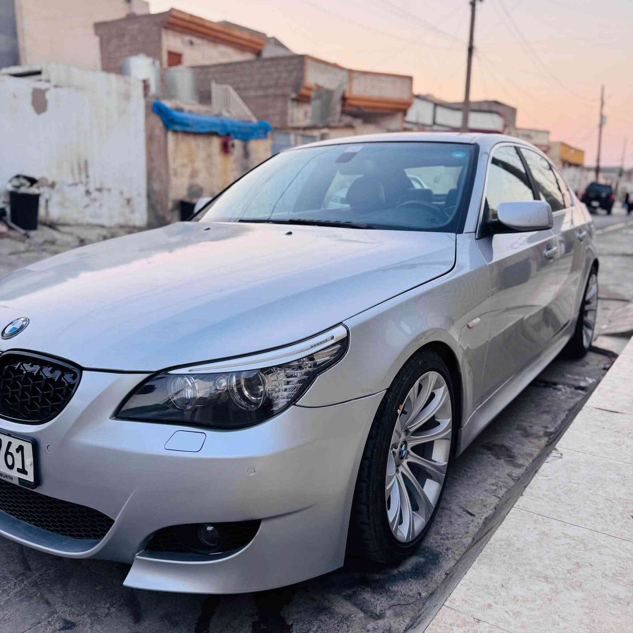 بسم اللّٰه ما شاء اللّٰه ٢٠٠٨ بس بل سنويةً ٢٠٠٧ 
BMW E60 525 نوزل قصير 
سيارة نظيفة ماشي  160
ألف فقط، سنوية جديد ب اسمنا تعويل ثاني يوم عليها غرامة ٥٢٠ الاف ينضل من سعر لايتات جديدة امامي و خلفي بيلاد زينون 
• ويلات جديدة M5
• تايرات جديدةM5
تبريد ثلج 🥶
حدادية جديد كلشي جديد ب سيارة نواقص بي بس كوشن سايق واقفة يمي بس فيشة و حساسات صالنصة 
سعر ١٢٠ بي مجال 
مكان أربيل *********** أربيل, العراق
