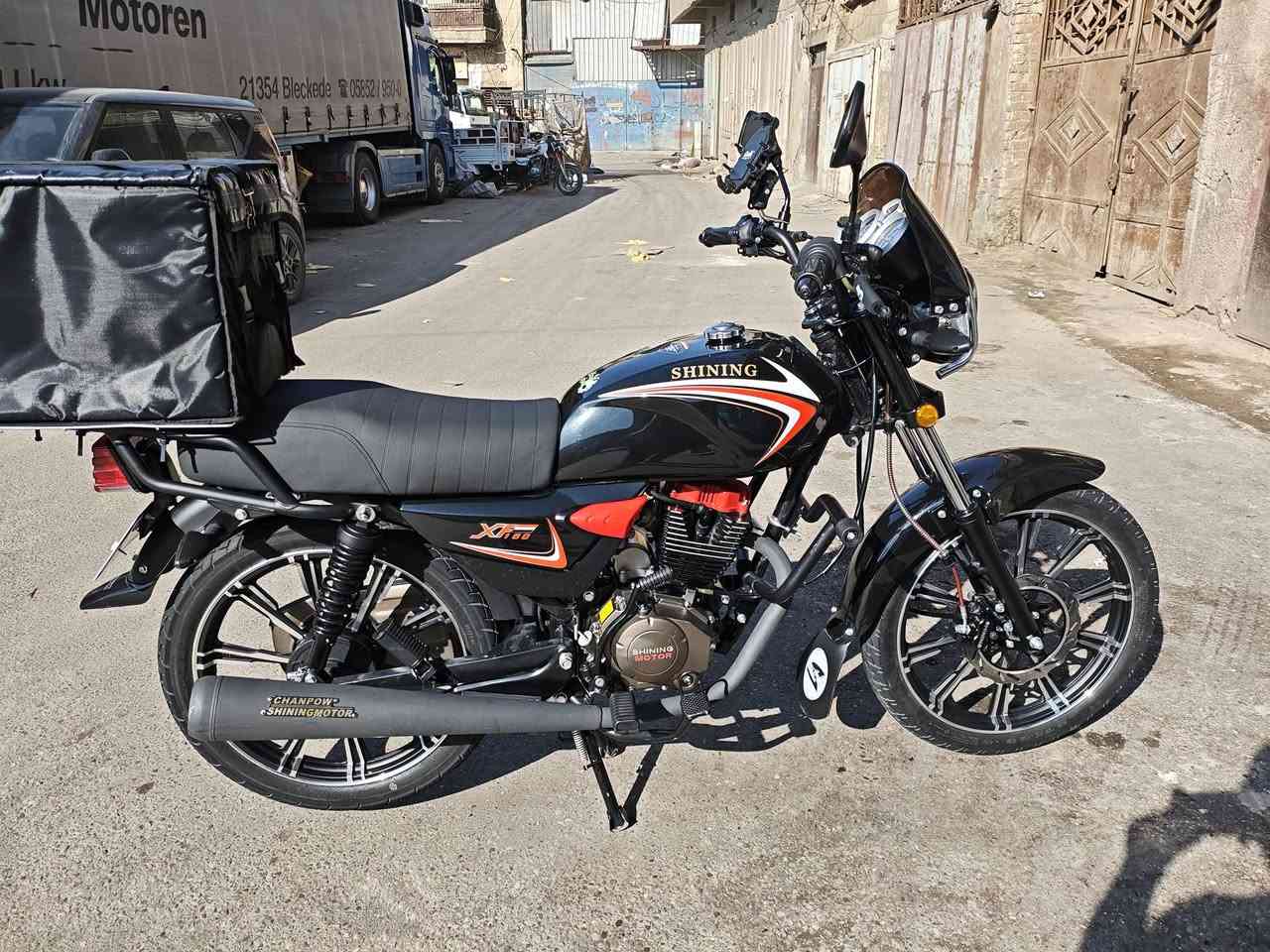 شايننك سنويه ولوحتين بالاسمي دراجه زيرو زيرو ماشيه 1900 دراجه ضمان من دكان سليم 7000 كيلو وكتلوك الضمان ويا الدراجه بيها زنون اصلي وشادلها نواعم كامله عل اخر حبايه تحويل شرط ثاني يوم تايرات جوبلس الصندوك مال دلفري ويا رقمه بغداد سعرها مليونين و150 مكاني بغداد كفاح صدريه يم كاهي الرسول ***********
