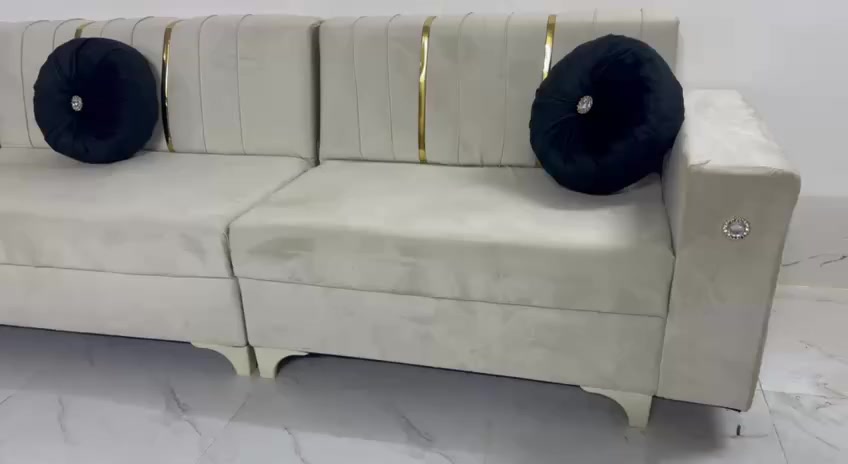 قنفه مستعمل 9 نفرات مغلف 
السعر: 175 الف  بيه مجال
الخشب ولاسفنج كلش زين درجه اوله
عنوان اربيل مامزاوه
يوجد عندنه توصيل في اربيل و موصل فقط
للتواصل ***********/***********
الرقمين عليهم واتساب
