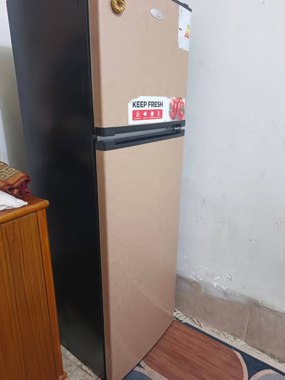 سلام عليكم ثلاجه للبيع ثلاجه تخبل فول تجميد مكان كربلاء حي العامل اسعر 250وبيه مجال للستفسار اتصال برقم ***********
