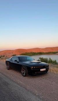 تشالنجر RT 5.7 2019 للبيع او مراوس  ماشية 60,000mi  عليها تفريغ وبرمجة...