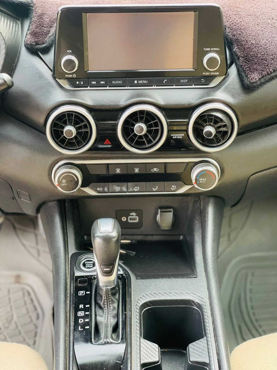 السلام عليكم
نيسان سنترا 2021  نظافة تامة ومواصفات فول عدا الفتحه 
ضرر فقط  ربع بنيد بدون دواخل 

رقم اربيل تحويل 

 سيارة عملية، اقتصادية
 محرك 2000اقتصادي جداً وعزم ممتاز
 بدون أي ملاحظات
 تشغيل بصمة + دخول ذكي
شاشة لمس كبيرة + بلوتوث + USB
 كامرة خلفية واضحة
 نظام تحديد مسار (Lane Assist)
نظام نقطة عمياء (Blind Spot)
 فرملة طوارئ أمامية + تحذير اصطدام
 مثبت سرعة
 أنوار LED حديثة
 تحكم من المقود
 وسائد هوائية متعددة + أنظمة أمان متكاملة

سيارة نظيفة جداً استخدام شخصي مكان السياره بغداد الاعظميه السعر ١٣٠ وبيها مجال للاستفسار الاتصال على الرقم ***********
