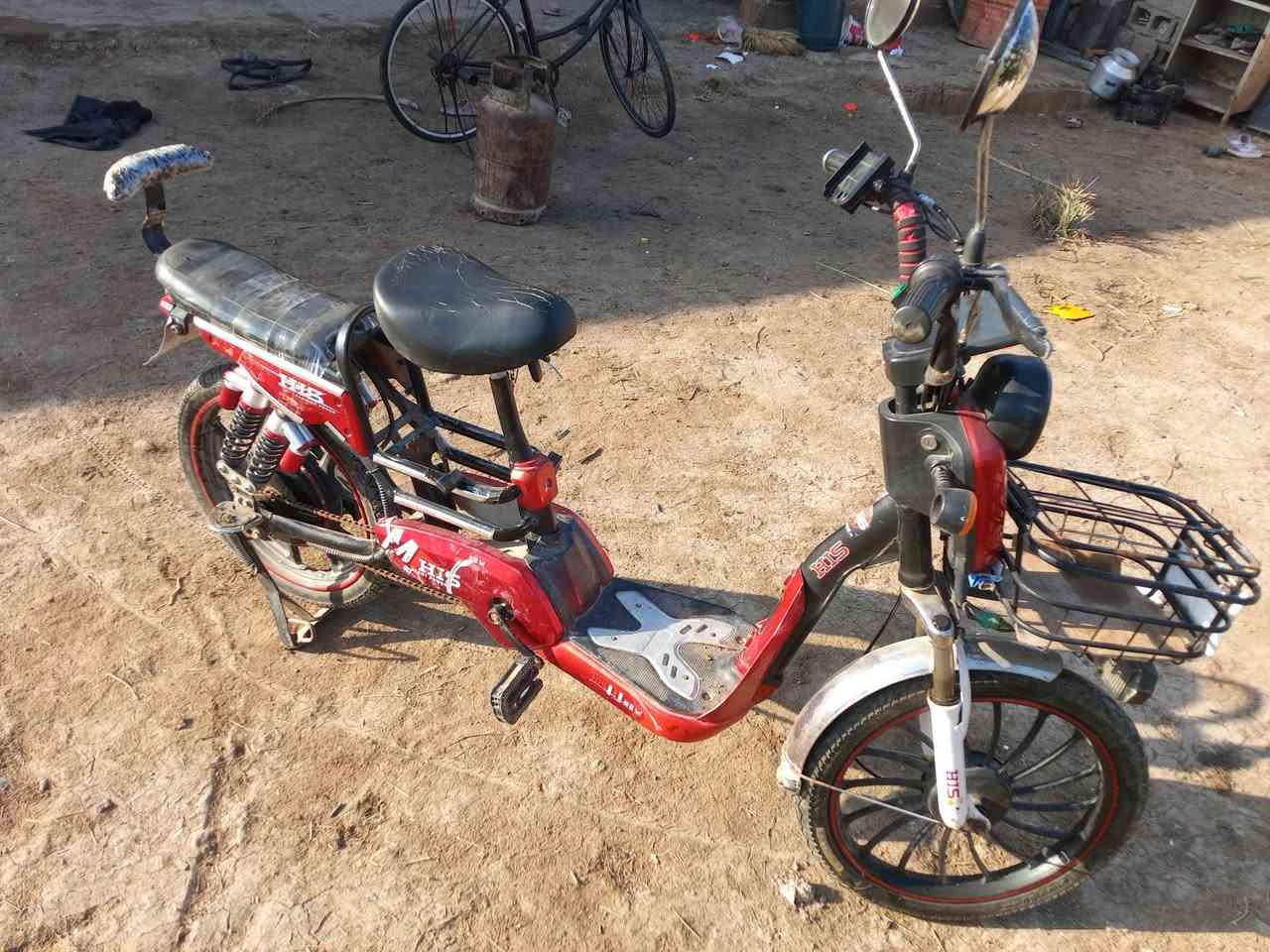 سلام عليكم من رخصه الادمن المحترم
دراجه شحن 2024 للبيع مابيه اي نقص فقط جاملغ خلفي فقط السعر ،300


**إذا كنت صاحب هذا الإعلان وتريد حذفه لأي سبب، رجاءا أرسل رسالة إلى الدعم الفني**