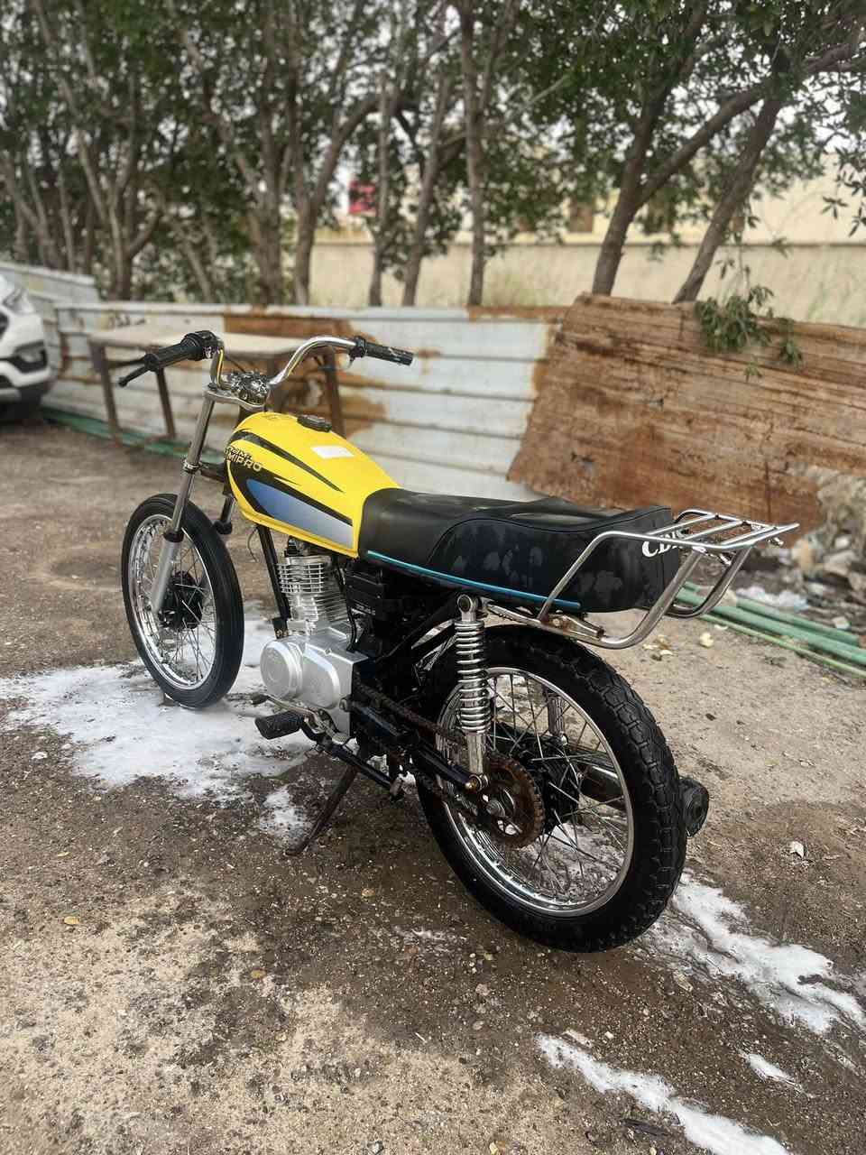 السلام عليكم للبيع نامه ماصارله هواي من معمره غراضه كلهن جدد مانقصه برغي الدراجه مامفتوحه وسامته نهضه ومعدل ونعومه وتجي وتشوف بعينك مكاني البصره معقل 
ب٤٧٥ 
***********
