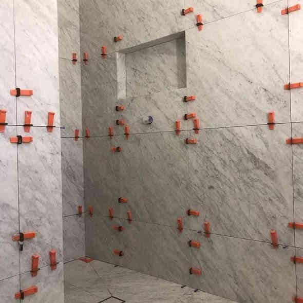 خلفه مصري درجه اولي شغل كاشي مرمر برسيلن جدارن وارضيه شغل تسليم هندسي بليزر لتواصل بي وتس ‎
‎0778 228 5345
