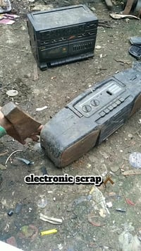 عمود نحاس • يعطل راديو • مسجل