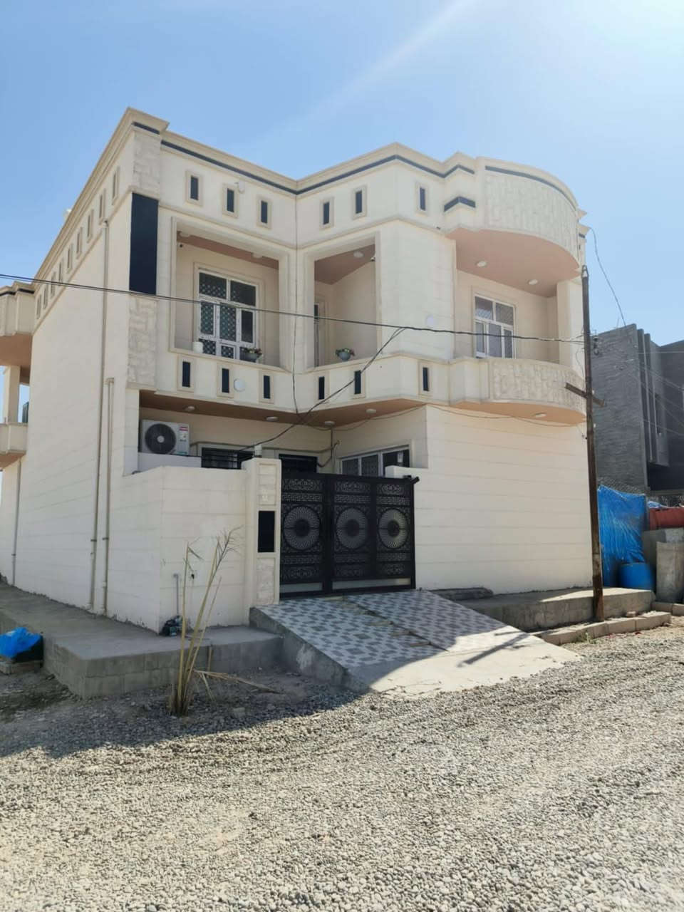 السلام عليكم
بيت للبيع
100 م مربع
ركن
10 م في 10 م
شارع 15 م
الديوم منطقة ال 16 الف
بالبداية قريب على فلكة شارع 60 م
السعر 77 مليون وبي مجال
للاتصال
‏‪***********
