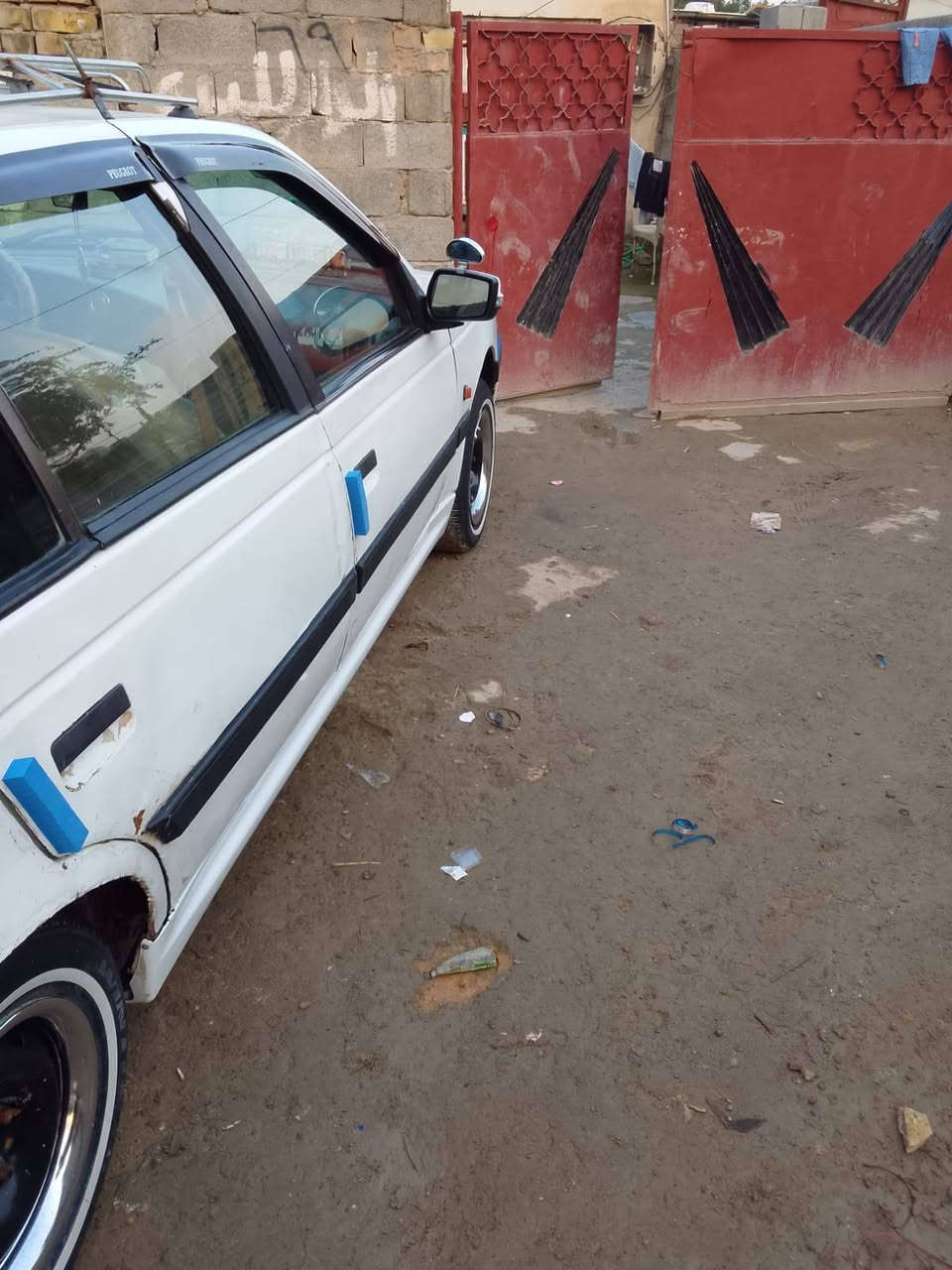 سلام عليكم بيجو GLX خصوصي للبيع كير ومحرك فرنسي لاتنقيص ولا تبخير رقم كربلاء انكليزي سنوية ل 2030 تحويل مباشر  كشر شوف العين سياره نصبته حلوة صدر جديد داخل نظيف تبريد عايزة فقط غاز مكاني بغداد السعر 25 وبيه مجال ***********
