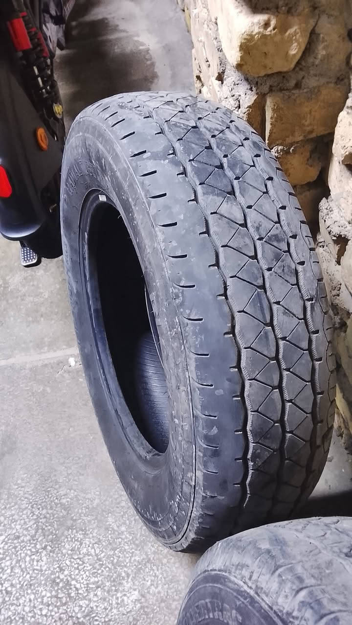 3 تايرات مال هايسه هايكر شيري 14 راكب
قياس R16/195/75 النضافة 80% 
السعر 60 الف كلهن 
مكاني بغداد الحرية حي السلام 
رقمي *********** متوفر واتساب
