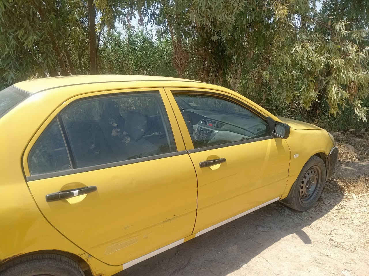 سياره لانسر موديل 2009 محرك 2000 حاويه لاصرف ولا تبخير بيها قطعتين صبغ فقط سياره تخم تاير نضيفه السعر 62 وبي مجال مكان ديالئ ***********
