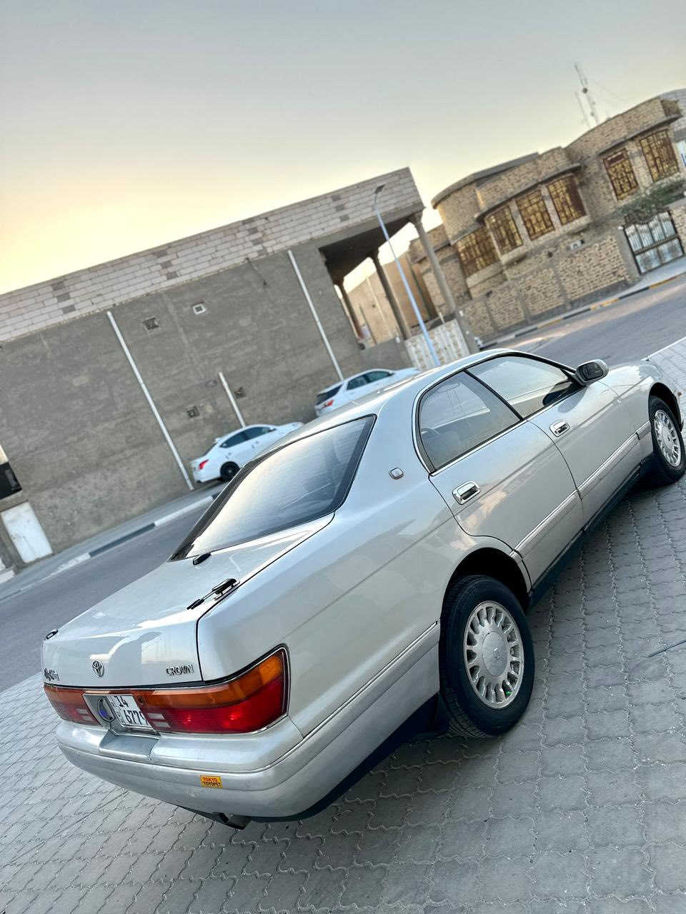 سلام عليكم بطه فصل مديل 95 رقم بصره سنويه مجدد رقم الجديد هزه جديده مكفوله من الكص والنقل جثه والضربه والعيب الشرعي مكينه ثنين ونص كير وحداديه بلكارتون تبريد ثلج شاشه كهربائيات كلهن شغالات تخم تاير جديد السعر59 وبيهه مجال قليل المكان البصره***********
