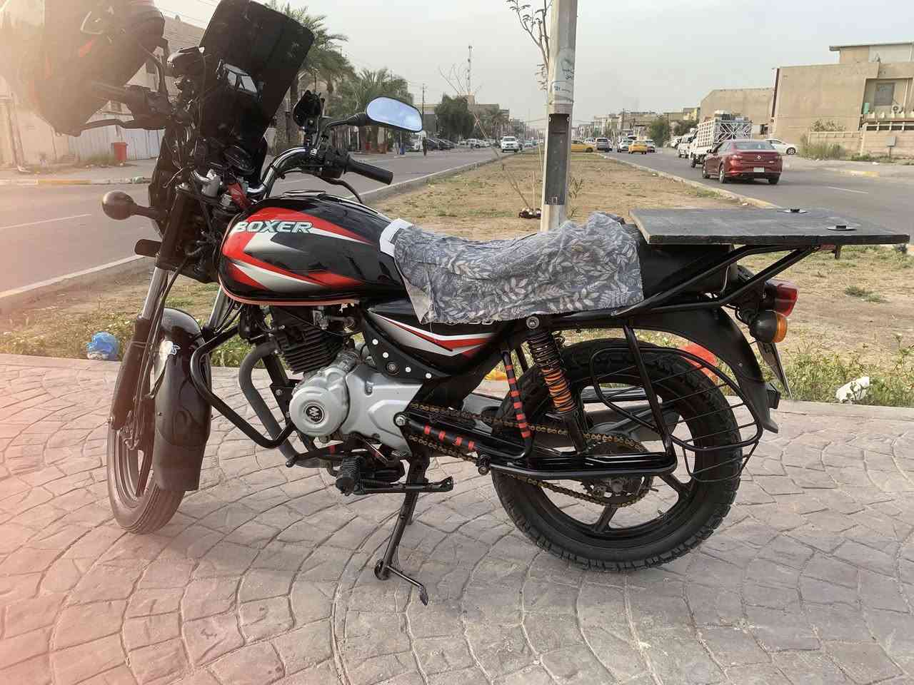 دراجة بوكسر كلاسك 2021 – رقم إنكليزي – سنوية – بغداد الكرخ
🖤 اللون: أسود
✅ الحالة: نظيفة جداً، استخدام خفيف
📄 الرقم: إنكليزي، سنوية، جاهزة تحويل ثاني يوم
💰 السعر: 1,800,000 دينار
📍 الموقع: بغداد – الكرخ البياع حي الجهاد
📸 صور واضحة من كل الجهات
☎️ للتواصل: (***********)
 بيها مجال للشراي
