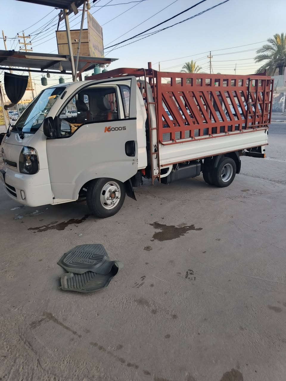 كيا فحل للبيع موديل ١٨ كفاله عامه تبريد شغال سنويه ٢٨ رقم بغداد انكليزي مكاني كوفه للاستفسار هذا رقمي ***********
