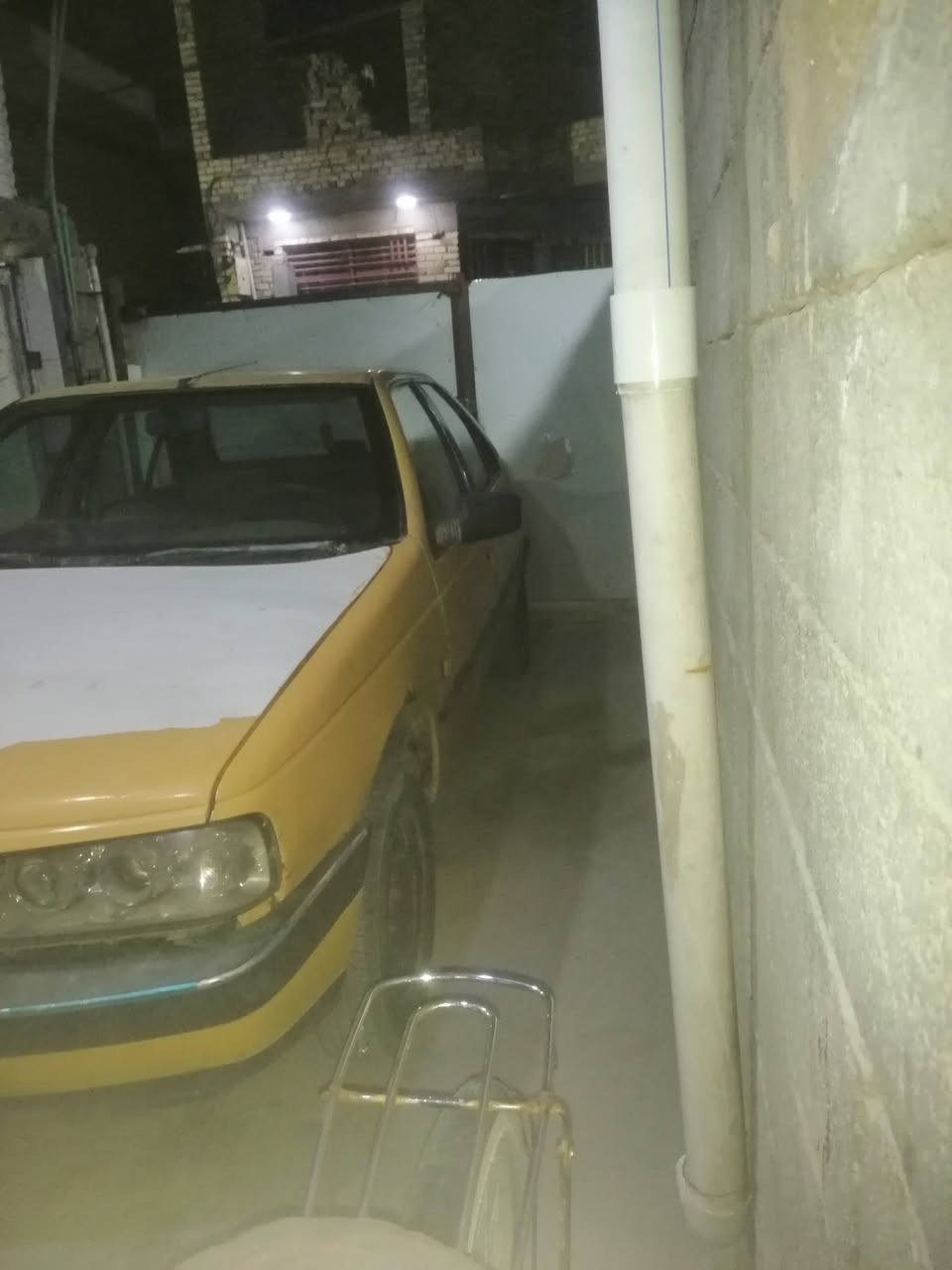 بيجو 405 بلاد كل تبديل
ماكو بيها طخه بل الجنطة 
محرك مجفت جديد كير نضيف تخم اطارات جديد 
سنة منتهية 24 شهر 2
سيارة يرادلهة ترتيب 
وكالة عامة بسمي باركوت سكني بغداد جسر ديالى القديم سعرها 25
رقم نجف تحويل
مشروع وطني *********** ابو احمد
