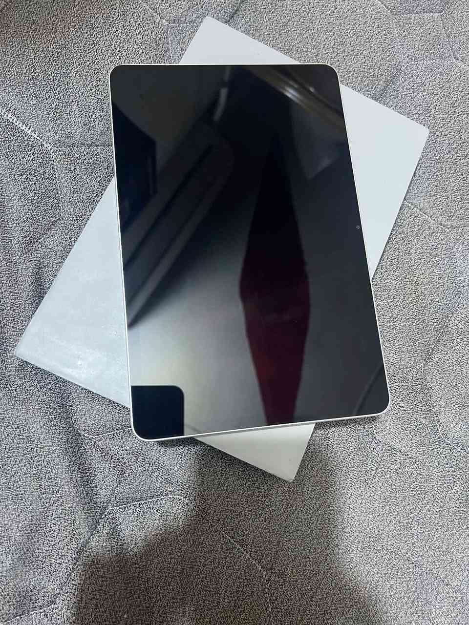 سلام عليكم للبيع 
ايباد ريد مجك نوفا العالمي 

السعر 835,000 منهي  

ذاكره  512  GB 16 + 8 GB

اراوسك والفرق عليك او عليه مانختلف انشالله

متوفر توصيل 🚚داخل بغداد وكافة انحاء العراق

للتواصل ***********

مكاني بغداد الزعفرانية
