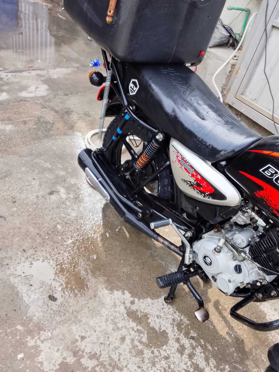 سلام عليكم شباب بوكسر مديل 2021 بل سنويه 2020 دراجه خير منالله مرقم رقم نكليزي تحويل ثاني يوم دراجه مصروف عليه وتعبانين عليه *********** 
***********
