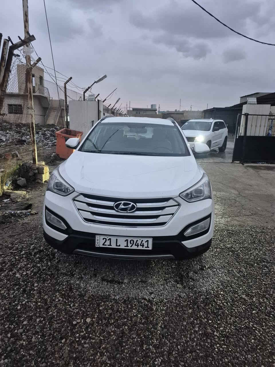 هونداي سنتافي 2016 خليجي ماشيه ذ190KM حقيقي محرك 4 سلندر 2400 مفتوح شرط فحص 
رقم سليمانيه بأسمي شرط تحويل مباشر
مواصفات سياره 
كشنات 7 راكب + تبريد 3 قطع + حساس خلفي + لدات امامي + نضام eco + تحكمات اربع جهات + داخل بيجي صاج + كروز سرعه + ويلكب 19 كروم + 
السعر 175 $  / عنوان كركوك قضاء الدبس-***********
