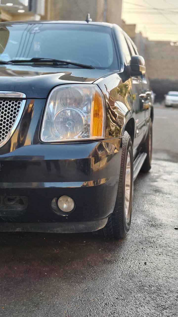 السلام عليكم جمسي يوكن خليجي 2007 مكفوله من الصبغ والتبديل كير محرك مكفول
السياره مال بيت ماشيه 130الف 

محرك 8 5300 
منضومه غاز 
شاشه كامره
حساسات
كشنات جلد+الكشنات تدفئه
كشنات vib
كشنات كهرباء 
منظوظه زنون
تشغيل عن بعد
فتحه
صندوق كهرباء
تخم تاير حداديه كهربائيات كلها جاهزه السياره مناقصها شي 
رقم الهاتف ***********
السعر 205 بيه مجال
