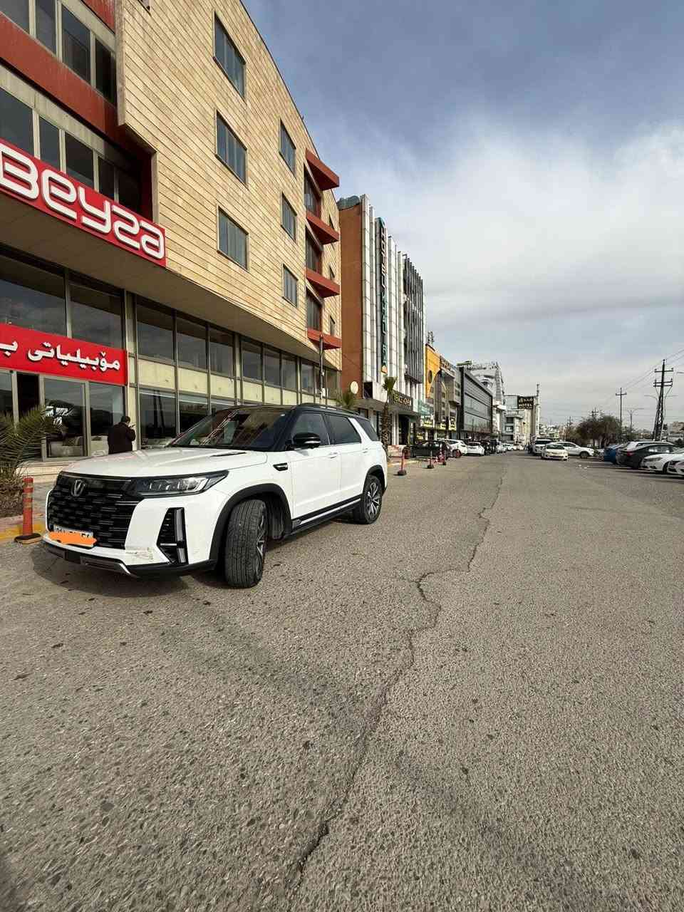 Changan CS95 Plus 2024
سيارة 7 راكب
محرك 2000 تيربو
قدرة حصانية 233 HP
عزم 390 n/m بالثانية
ناقل حركة من شركة ايسن اليابانية 8 سرعات امامي و بگ 9 
رادار امامي 
5 كامرات محيطية
3 قطع تبريد
بصمة
تحكم ستيرن
ثلاجة
اوامر صوتية
مرآة كهربائية خارجية و داخلية مع نقطة عمياء ( حساسات جانبية )
شحن لاسلكي
فتحة سقف پانوراما
صندوق كهرباء مع صندوق ذكي
دبل اكسل
سيارة نضيفة شخط ما بيها
سعر ٣٤ مليون 
ماشية ٩١ الف كم يعدها بالضمان 
للاستفسار ارسال على الخاص


**إذا كنت صاحب هذا الإعلان وتريد حذفه لأي سبب، رجاءا أرسل رسالة إلى الدعم الفني**