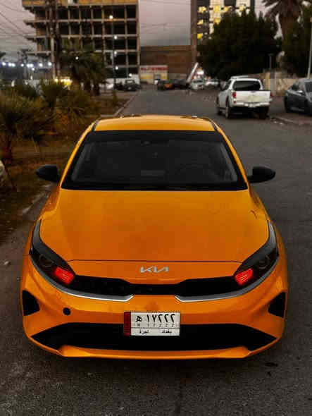 السلام عليكم  فورتي موديل22 مواصفات السيارة مكينه 2000 شاشه كامرة خلفيه رادار امامي  خلفي توقف ذاتي سعر 155 هاتف ***********
