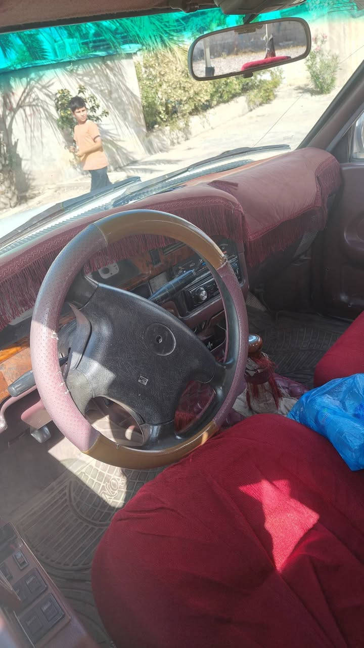 دێر مۆدێل ٢٠٠٧مەنەفێس بەشەرتی گێڕو مەکینە ماڵی دۆستە سعر ٣٤$ مەعامەلە ژم ***********شوێن کەلار

