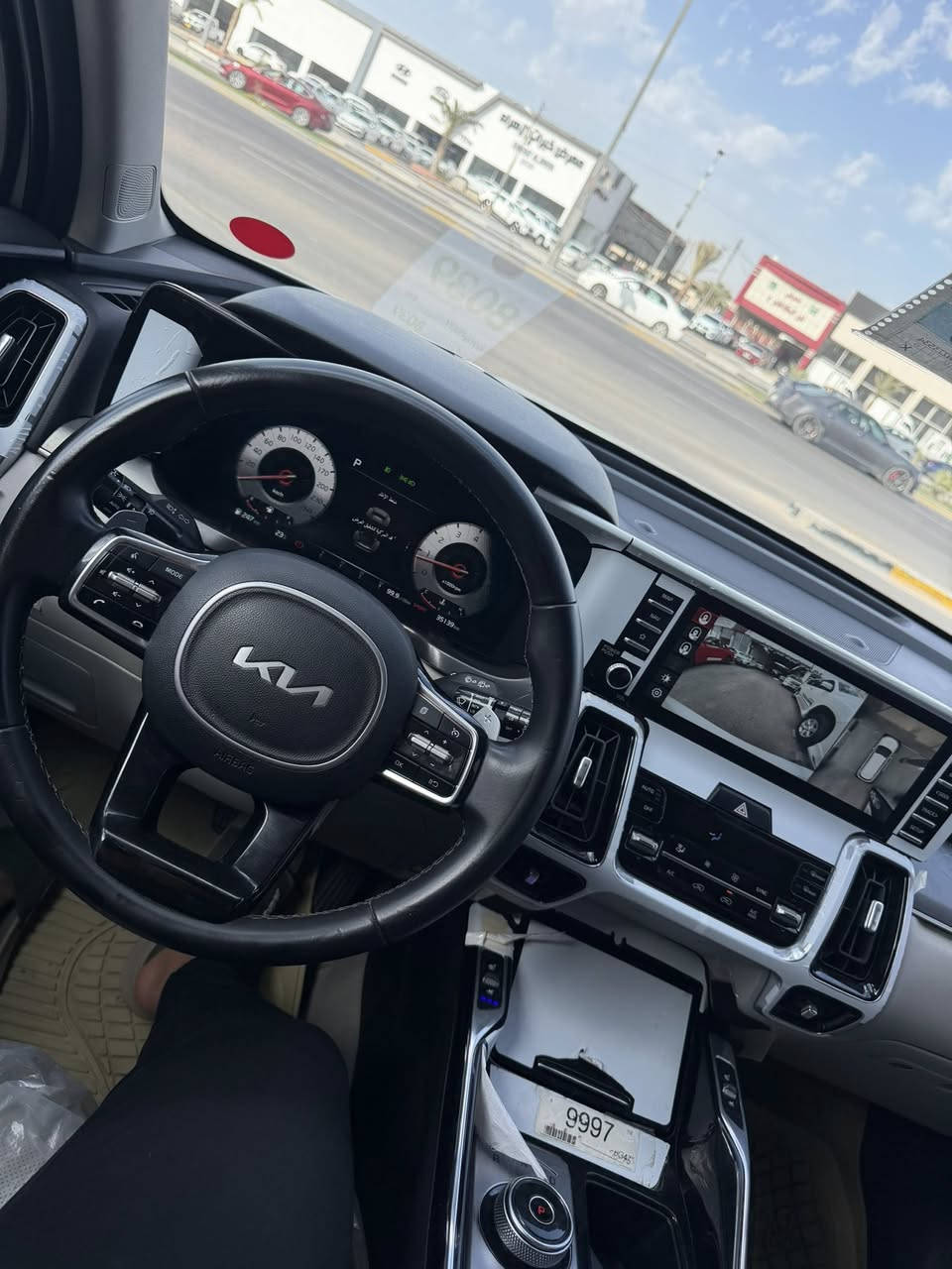 سلام عليكم سورنتو 6سلندر مديل 2023
خليجيه كفاله 
ماشيه 33km
فول مواصفاته سياره 
رابع كامرت بنرامه 
كشنات تبريد تدفئه 
جلد كشنات كهرباء 
صندوك كهرباء 
سياره هواي بيه موصفات 
رقم اربيل بسم شركه 
بكان سياره البصره 
***********
السعر 298$ وبيه مجال شي قليقل
