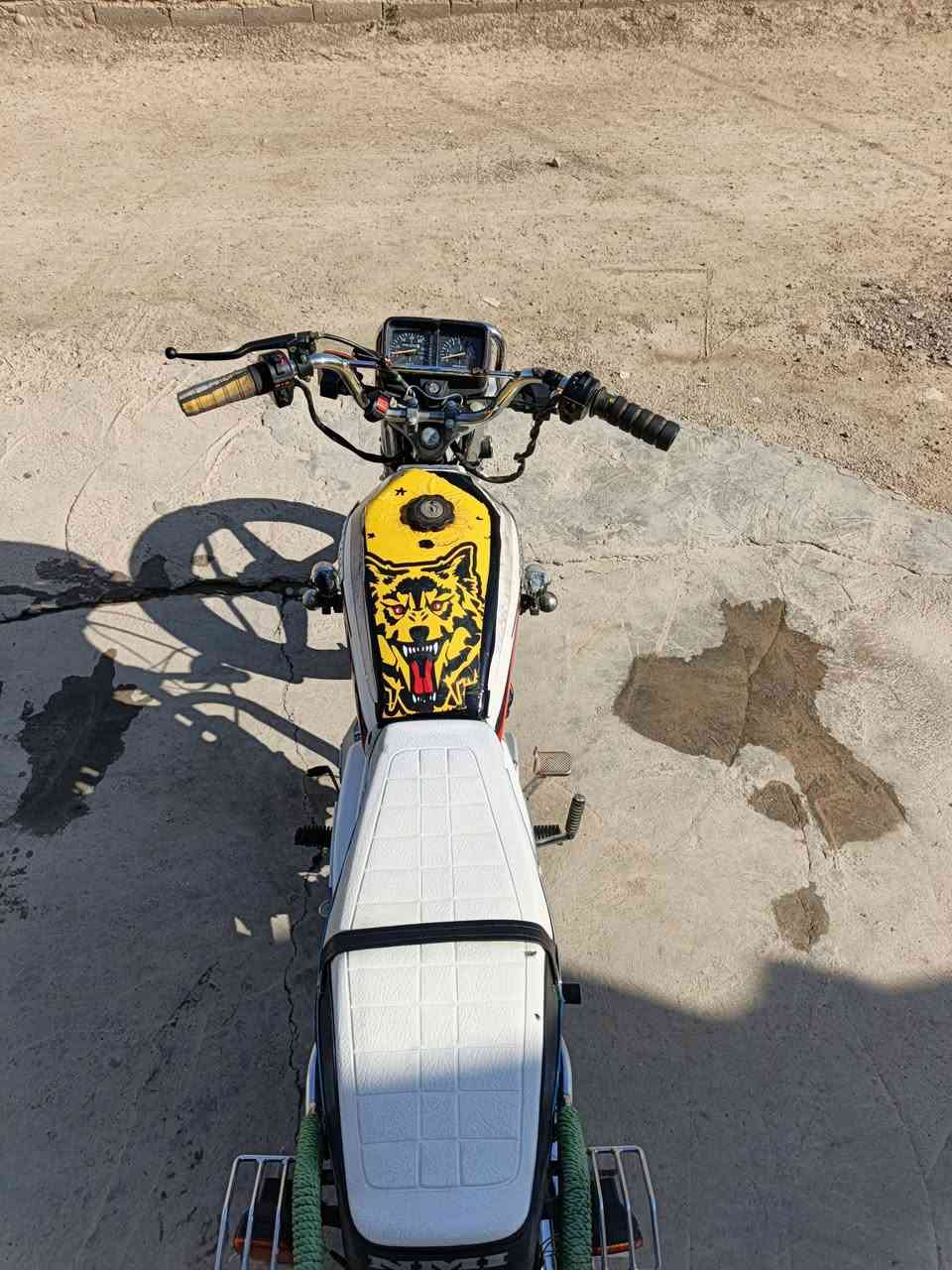 للبيع جني عدل مكينة 200
موديل 2019
السعر 400وبي مجال
 المكان منصورية الجبل 
***********
