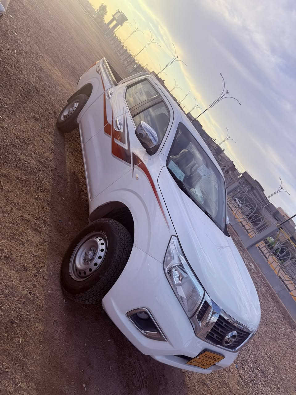 السعر  ((  150 
للبيع بيك اب نيفارا موديل 2017 كير عادي كير مكينه كفاله صبغ فقط جاملغ خلفي السياره جديده وحلوه رقم اربيل 
ماشيه ٨٠ الف 
مكاني البصره الهارثه 
***********
