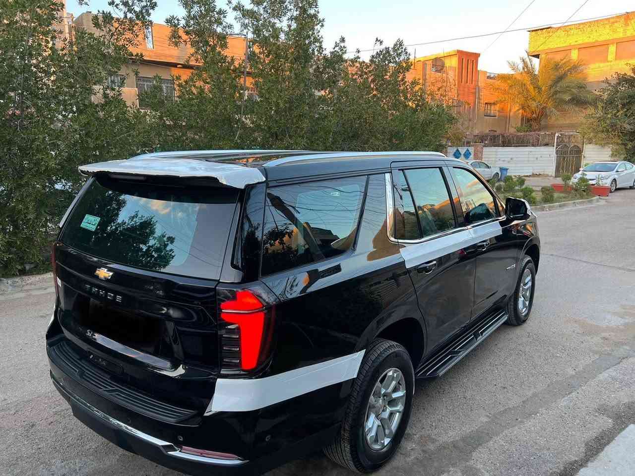 تاهو 2025 Ls خليجي شركة المنصور ام الضمان ماشيه 12000 اخت الزيرو مغلفه ppf باكامل  مواصفات شاشه دجتل كير ستيرن كراسي كهرباء وكرسي هزاز رادار امامي خلفي وجانبي حساس امامي خلفي 5 كامرات ثلاجه 5 بصمات العده والكاعيات بعده ممفتوحه مكاني بغداد الكرخ 
للاتصال ***********
