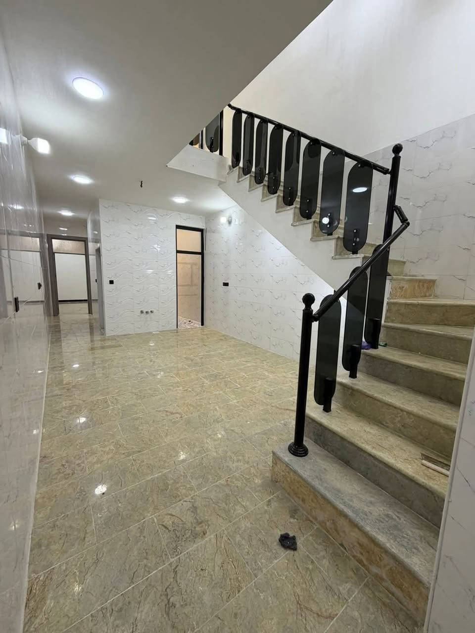 ء
بيت لبيع الشعب شارع عدن مقابل مطعم حجي عادل

المساحة 100 م 

لاستفسار 
مكتب بغداد لوساطة العقارية
***********
***********
